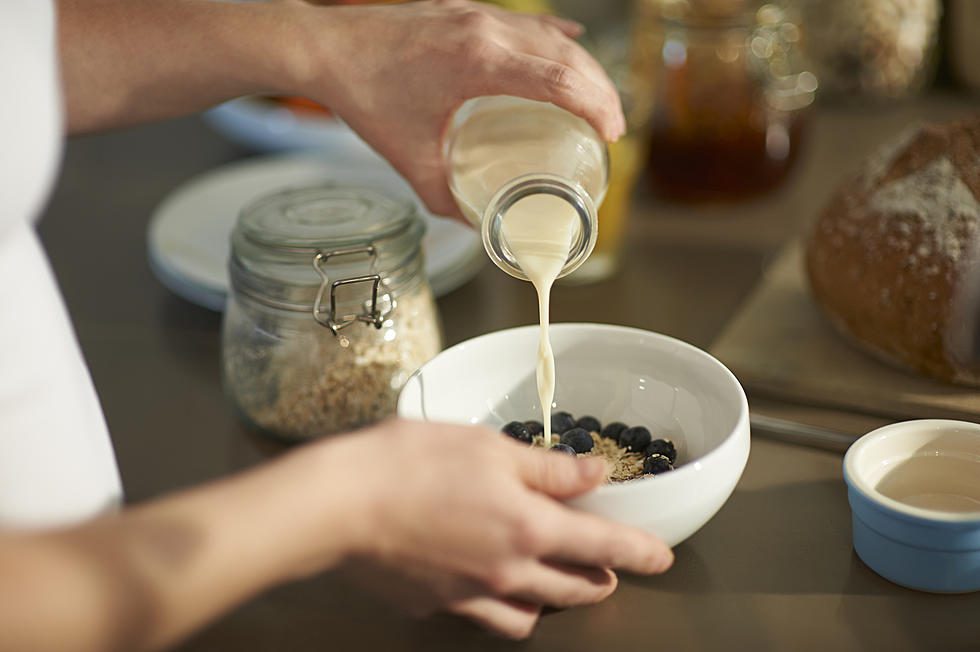 Which Plant-Based Milk is Healthier: Almond Milk or Oat Milk? attachment GettyImages 1210675780