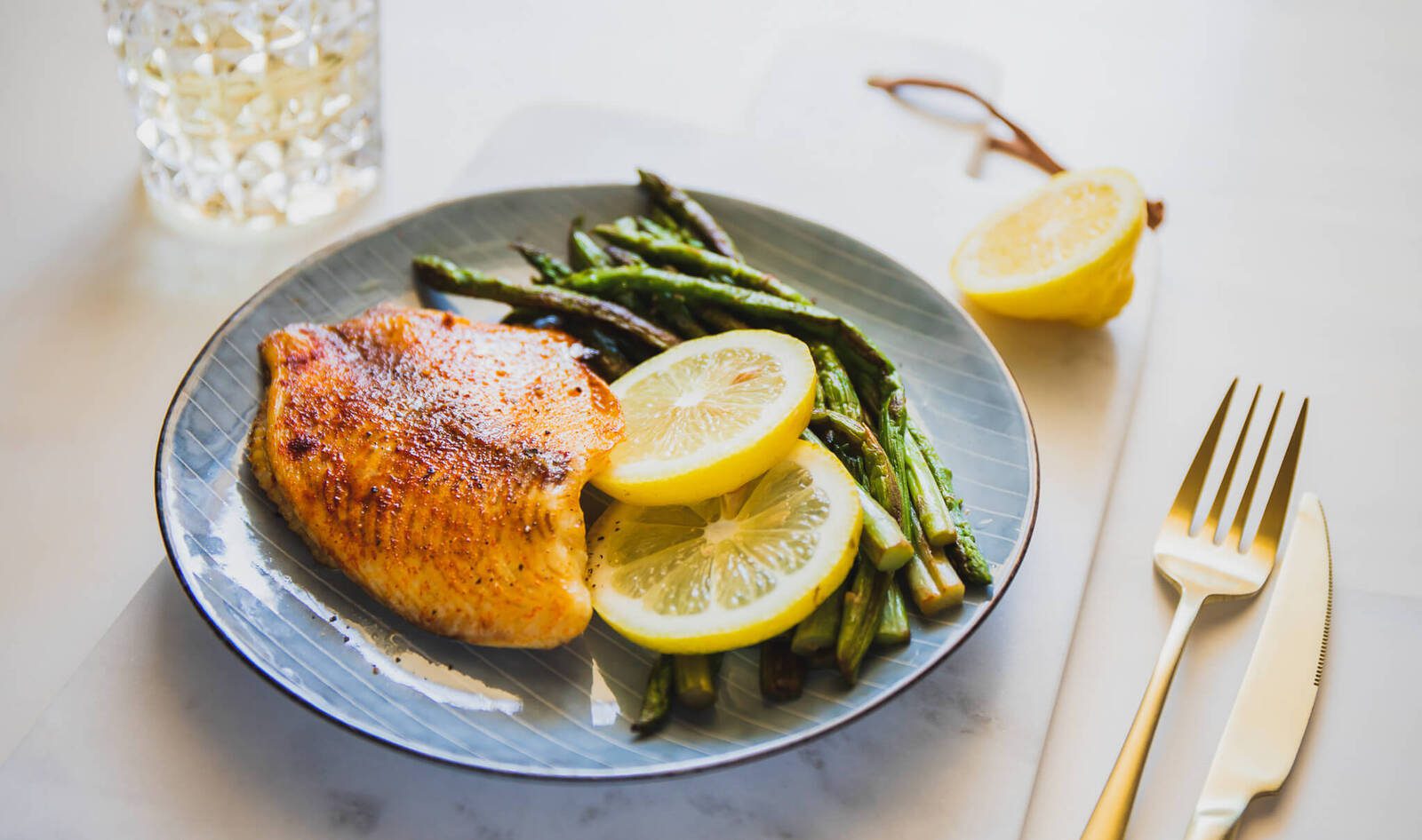 ALASKA AIRLINES’ NEW “SOY MEETS WORLD” VEGAN MEAL CELEBRATES THE BEST OF SUMMER