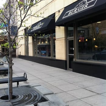 Plant-based burger bar opening along Central Ave in Minneapolis Plant-based burger bar opening along Central Ave in Minneapolis