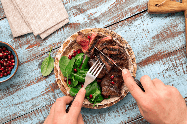 Is there a cause for concern amongst veterinarians due to the increasing popularity of alternative meat products?