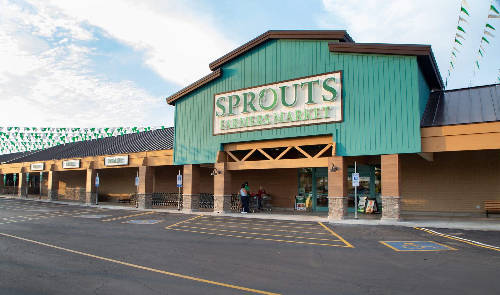 Exploring the Role of Sprouts Market in Introducing Remarkable Vegan