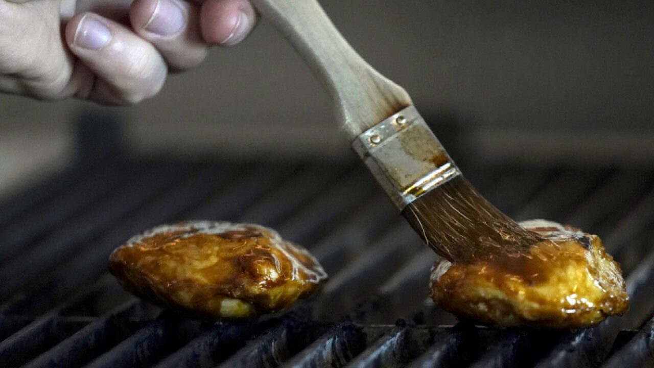 In what way is it possible to grow and cultivate meat in a lab?